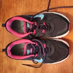 NIKE WILD TRAIL